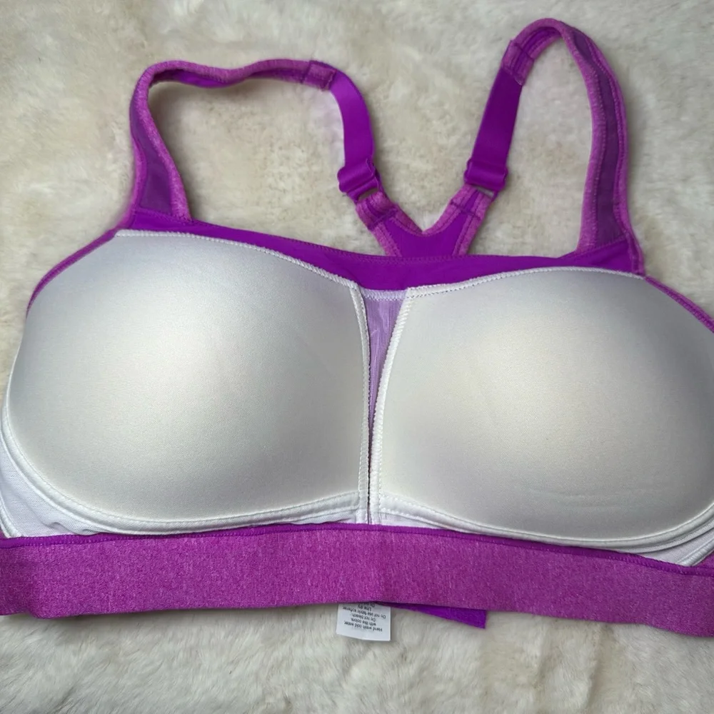 Champions sport bra fusia 38C new